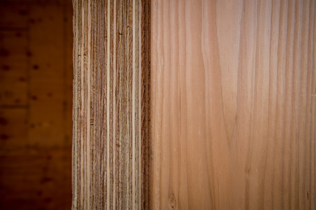 Photo of a mass plywood panel showing its stacked layers