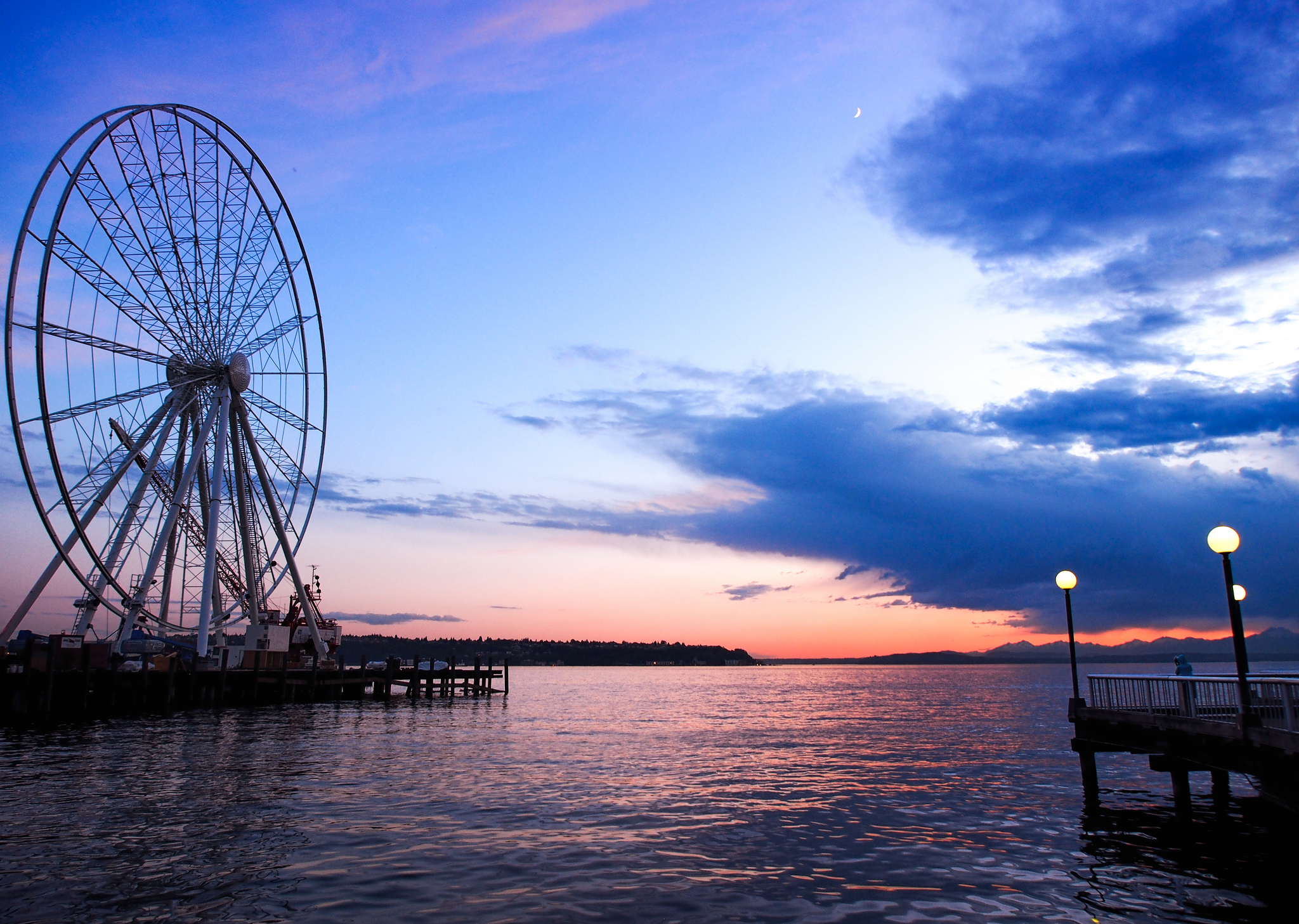 Seattle Ferris Wheel at Pier 57