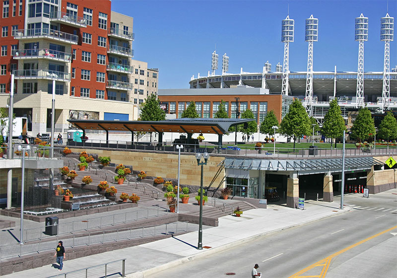 Cincinnati S Bike Hub Connects The City With Smale Riverfront Park