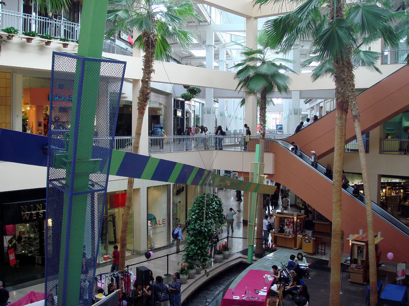 Santa Monica Place, LEED Gold Certified Open-Air Shopping Plaza