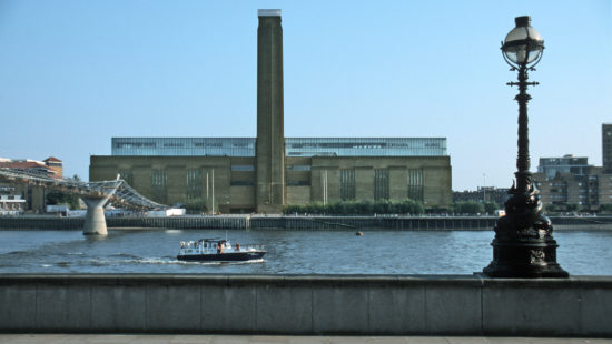 The Tate Modern in 2001 (Courtesy Wikipedia)