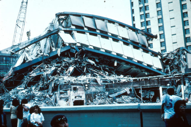 Apartment Complex Pino Suárez in the wake of the 1985 Mexico City earthquake. (Courtesy United States Geological Survey)