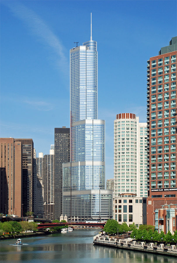 Trump Tower Chicago (Courtesy Wikimedia Commons / Solar Wind)