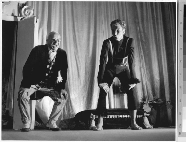 Clemens Kalischer, Buckminster Fuller and Merce Cunningham in “The Ruse of Medusa,” 1948. Gelatin silver print. © Clemens Kalischer. (Courtesy the artist.)