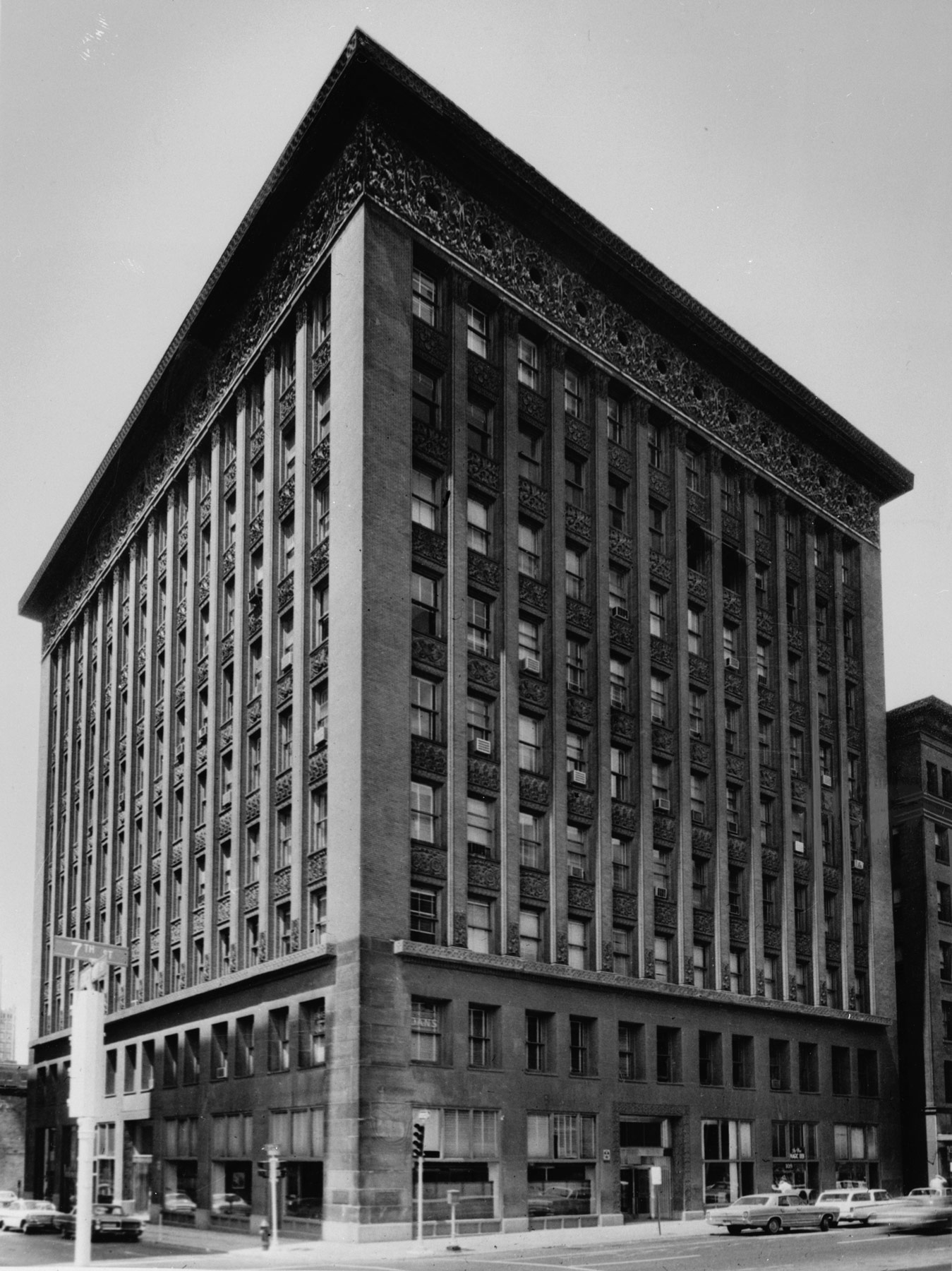 Wainwright Building. (Courtesy Historic American Building Survey / Paul Piaget)