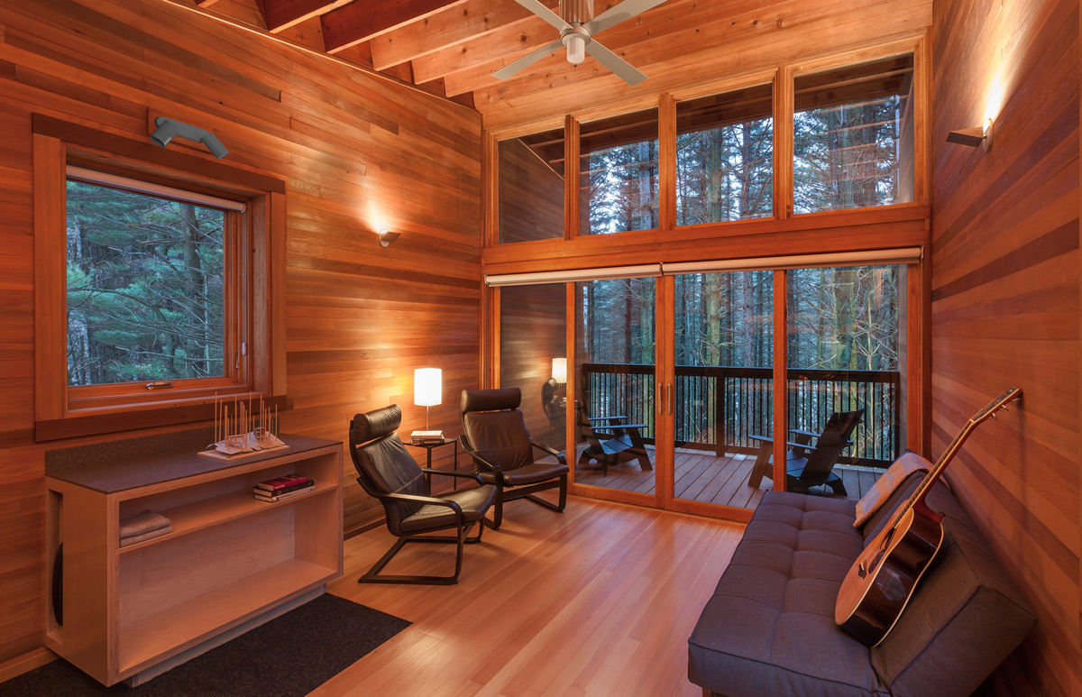 The interior of the cabins are wrapped in sustainably harvested cedar and use non-petroleum-based finishes. (Photo: Paul Crosby)