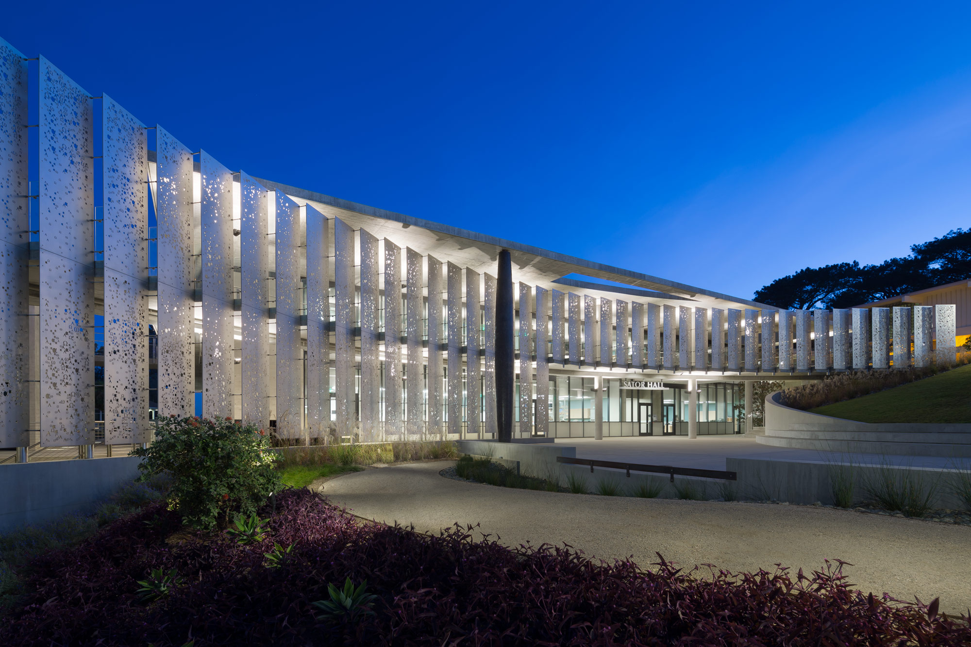 The curved stainless-steel facade of Carrier Johnson + Culture’s Point Loma Nazarene University in San Diego lets in light but deflects solar heat. (Courtesy Carrier Johnson + Culture)