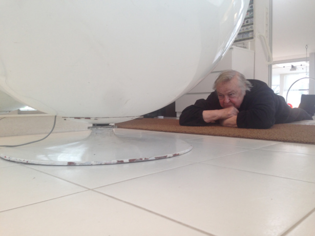 Finnish designer Aarnio Eero inspects one of his iconic Ball Chairs. Aito bought the rights to several classic Finnish pieces for reproduction. (Courtesy Aito)