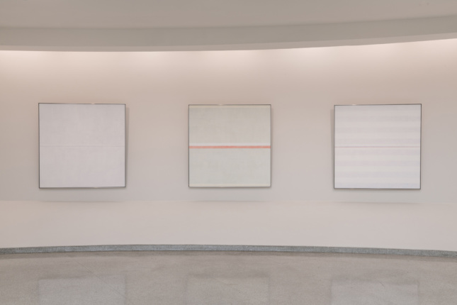 Installation View: Agnes Martin, Solomon R. Guggenheim Museum, New York, October 7, 2016– January 11, 2017. (Photo: David Heald © Solomon R. Guggenheim Foundation)