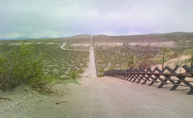 Border_barrier_near_IBM_9-640x0-c-default.jpg