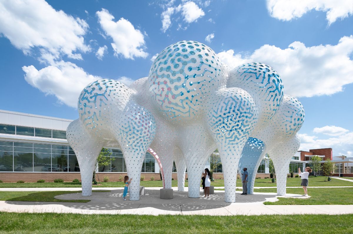 MARC FORNES / THEVERYMANY creates cloud-like pavilion in Charlotte