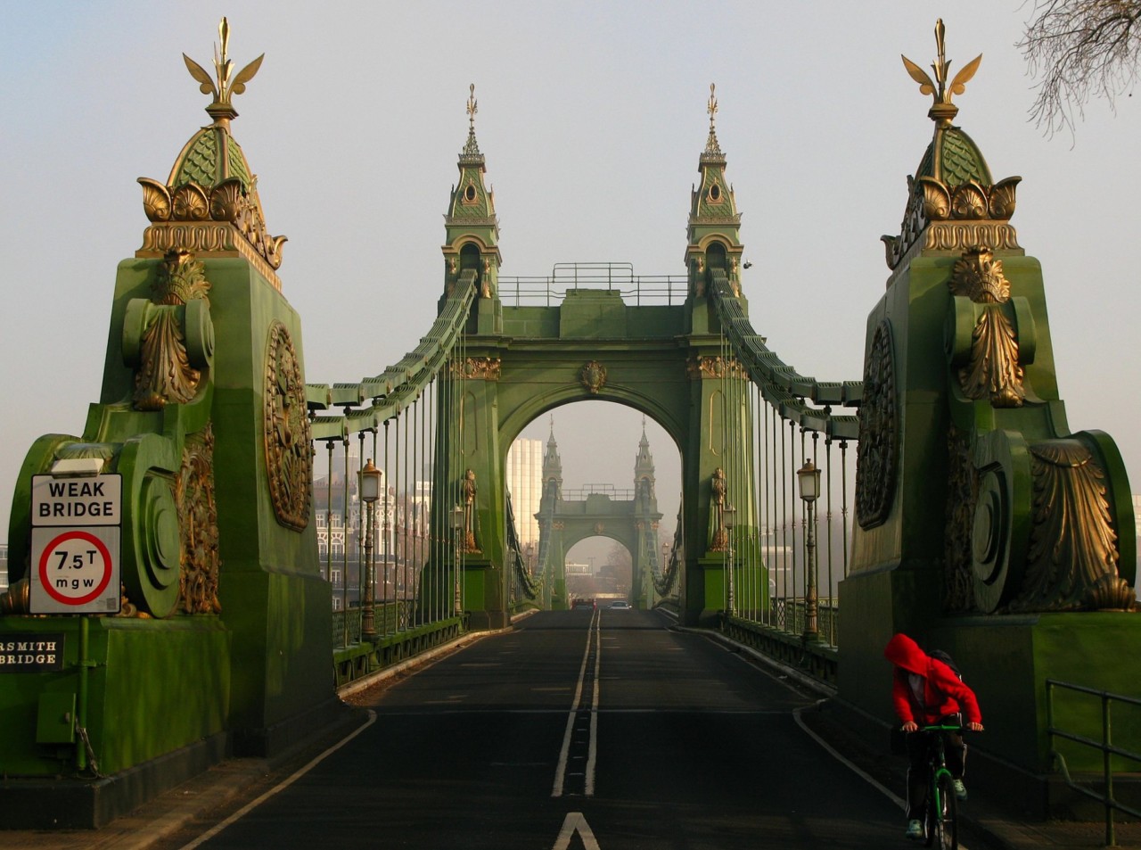 London s Hammersmith Bridge is at risk of falling down