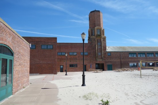 Historic Bathhouse Jacob Riis Park To Undergo 50 Million Refresh