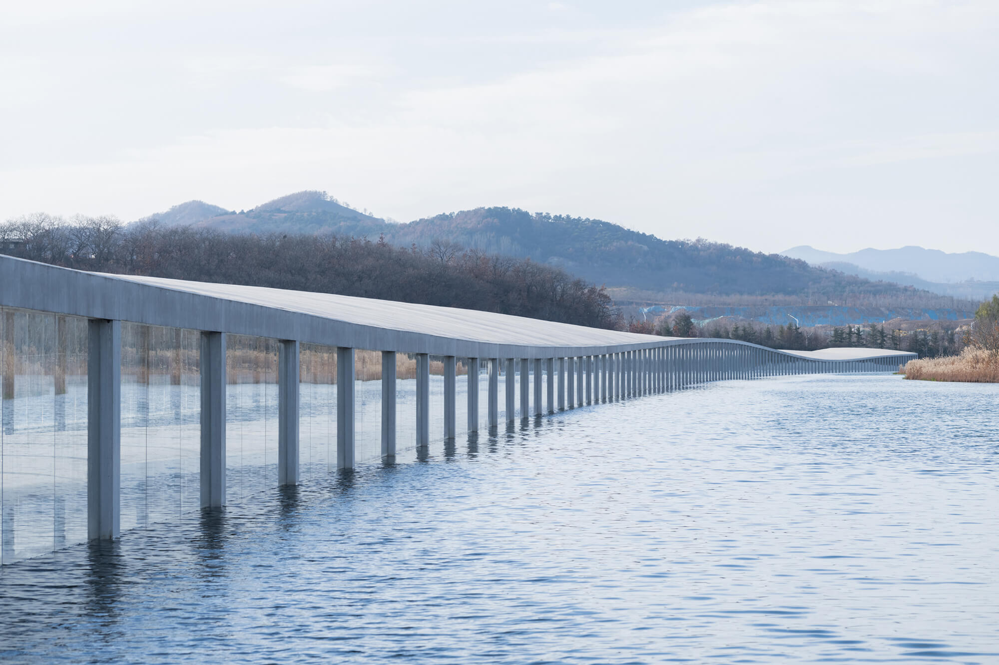 The Zaishui Art Museum by Junya.ishigami+ associates “floats” on a lake in Rizhao, China