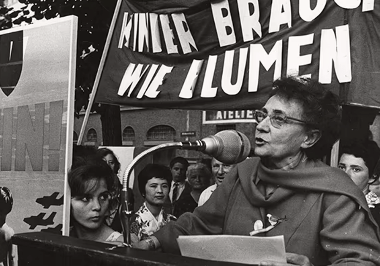 Margarete Schütte-Lihotzky speaking