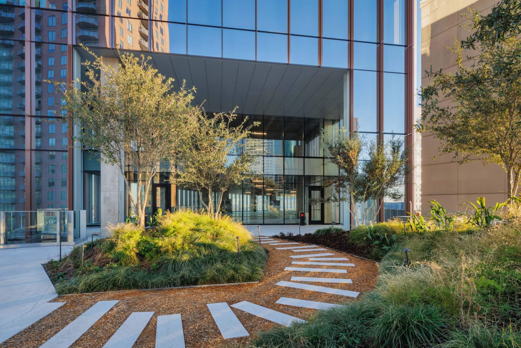 landscaping at 1550 on the Green