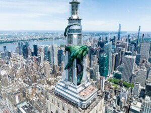 dragon Vhagar atop Empire State Building