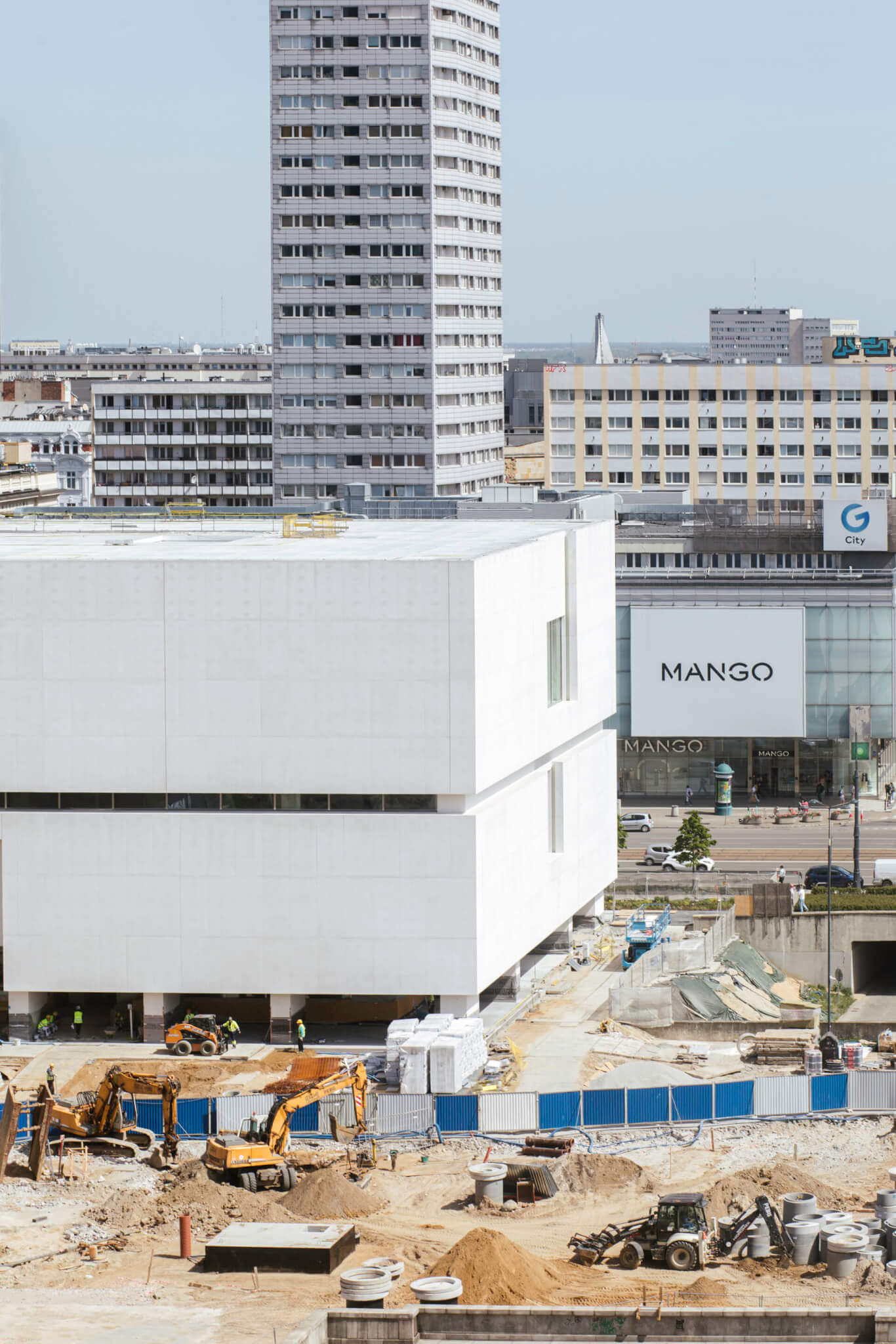 construction of Museum of Modern Art in Warsaw