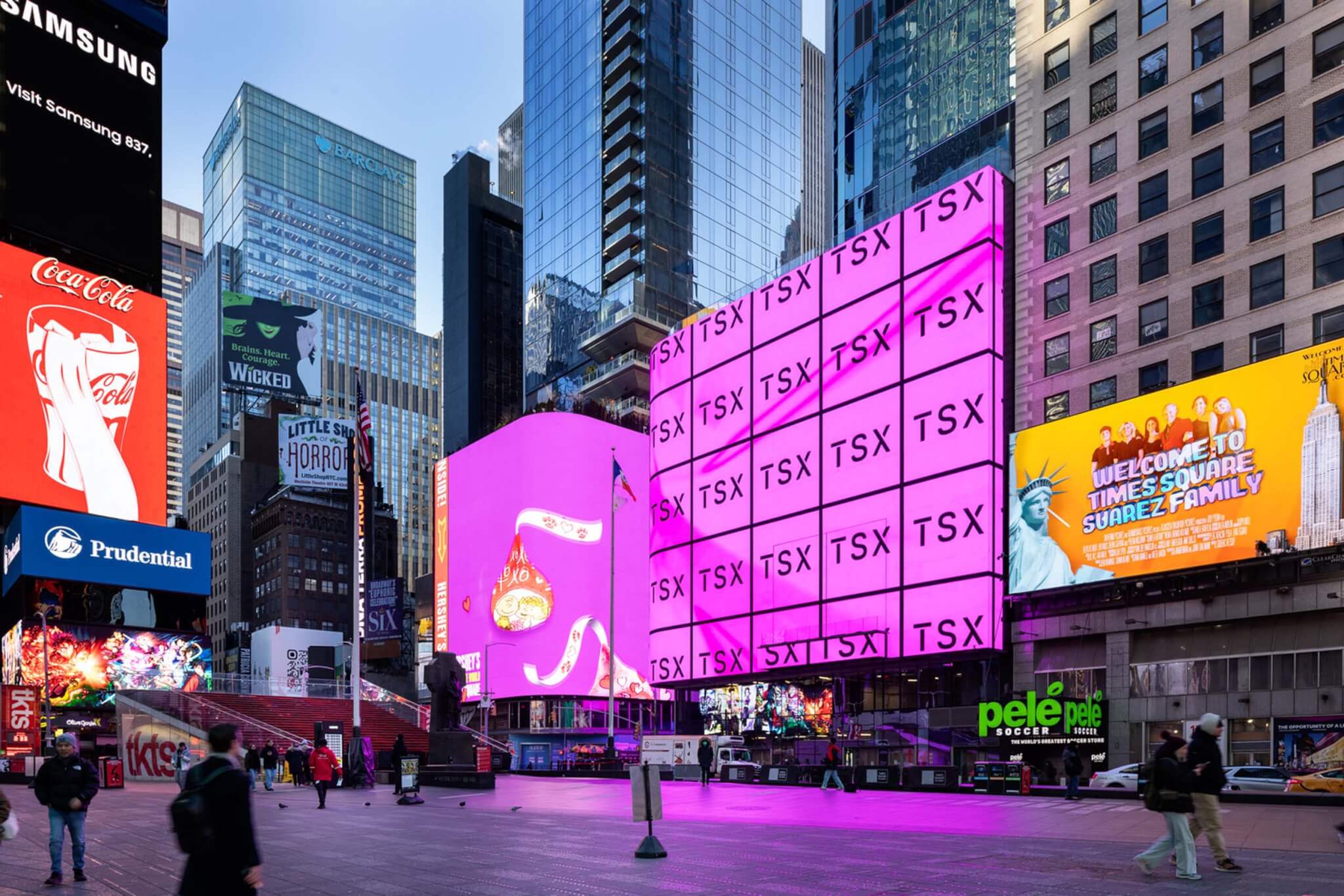 Perkins Eastman, PBDW Architects, and Mancini Duffy complete TSX Broadway, a tower wrapped by colorful LED screens