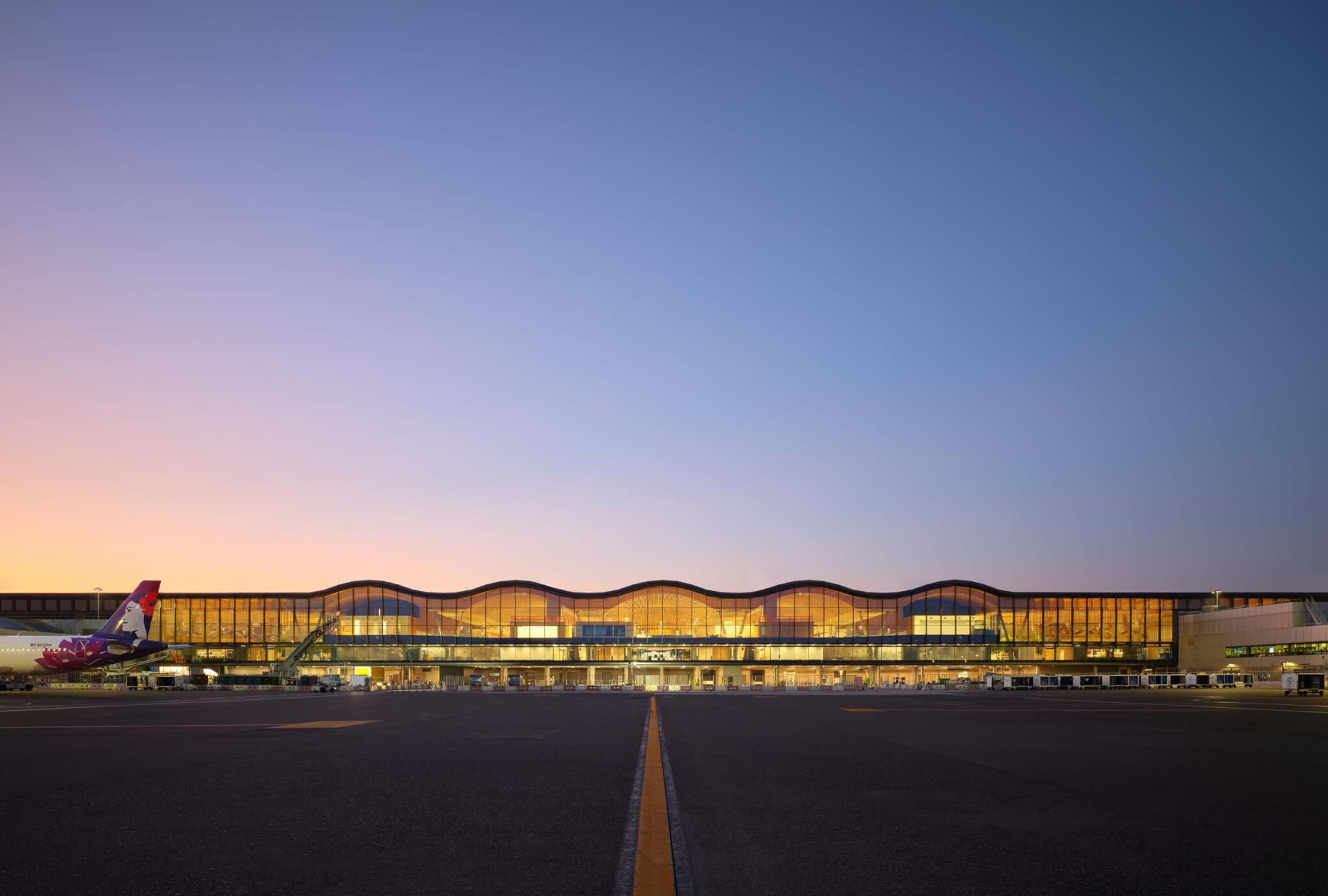 exterior of the Portland Airport designed by ZGF Architects