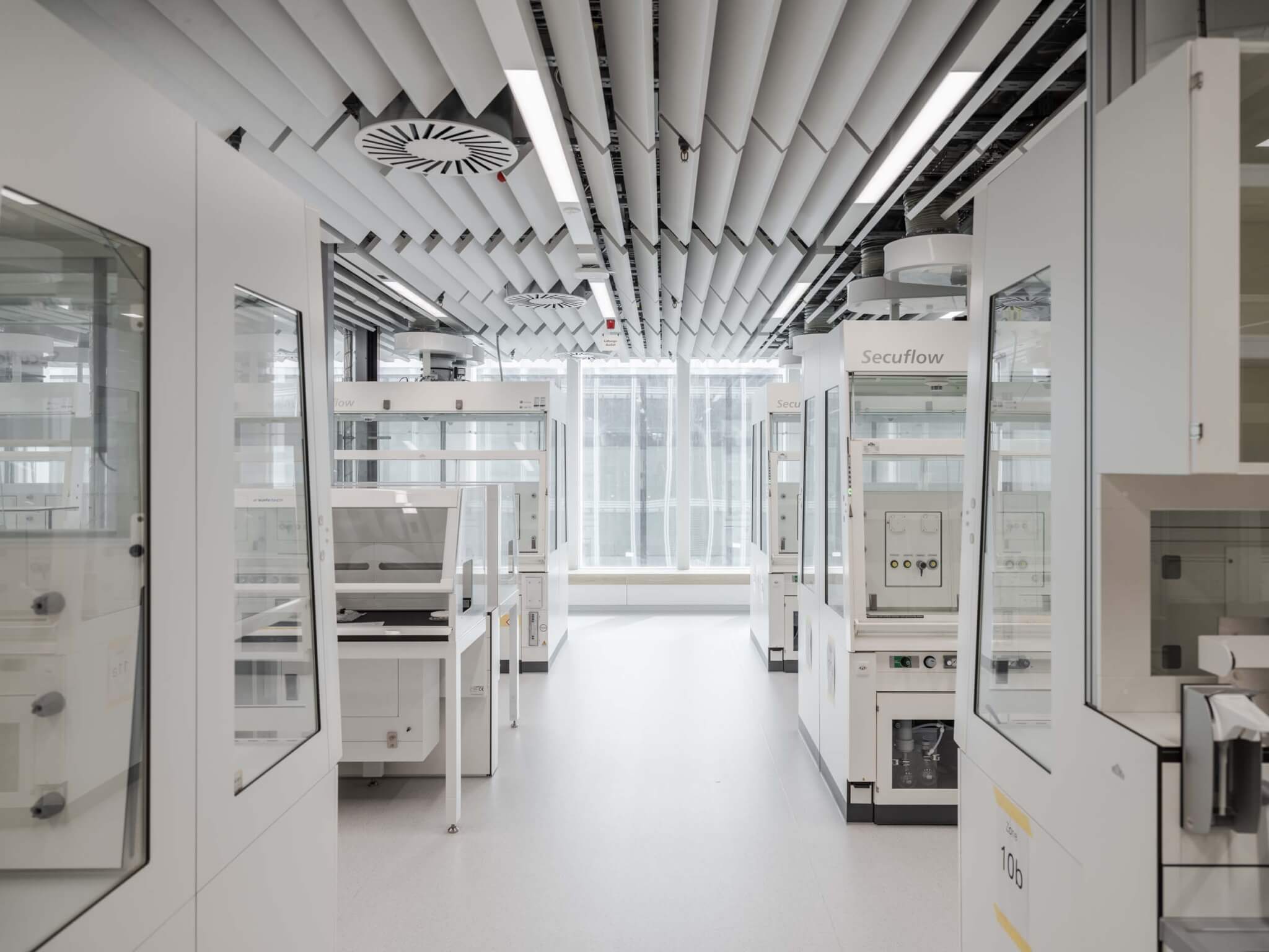 the laboratory space inside the building designed by Herzog & de Meuron for Roche