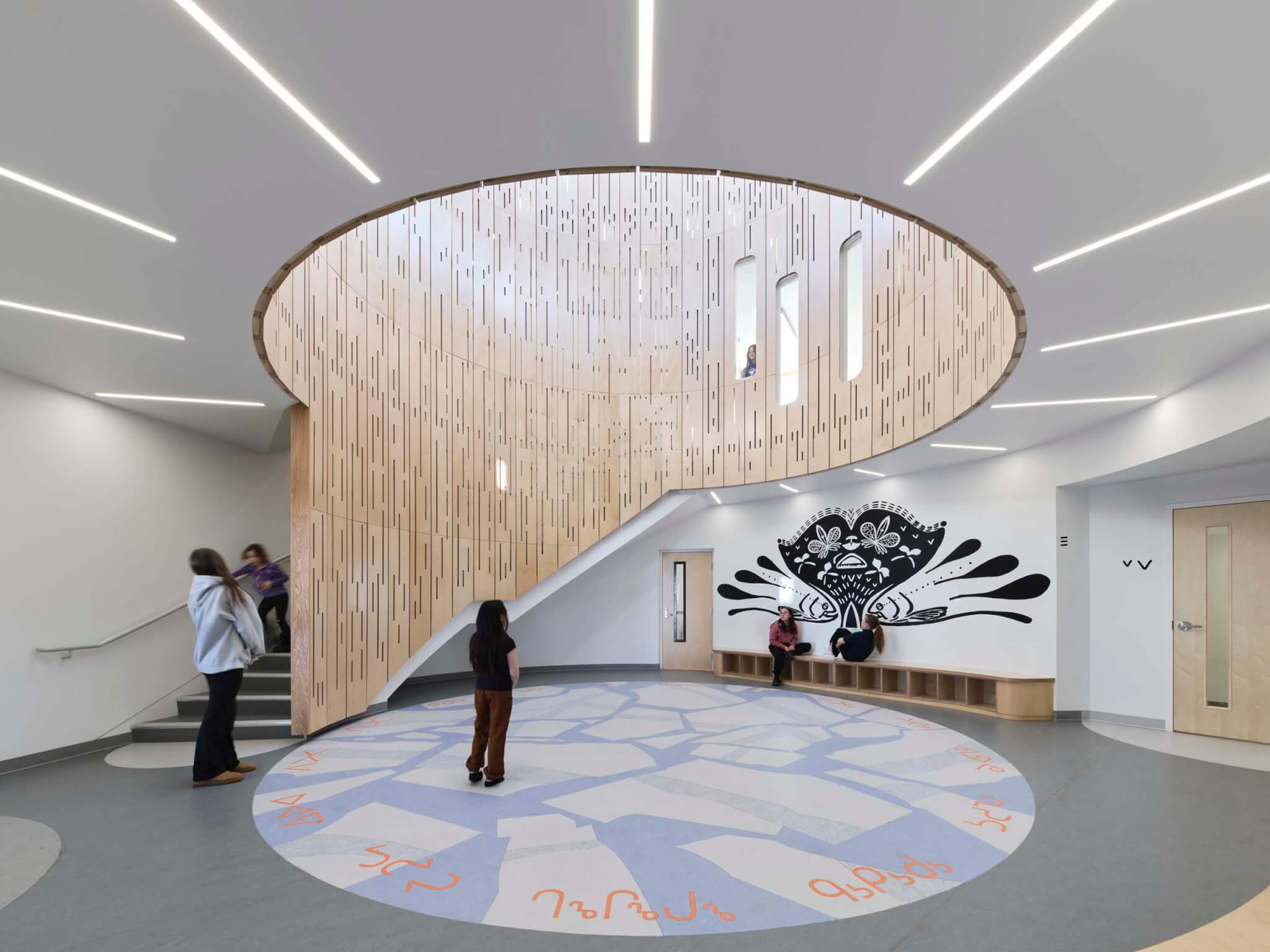 inside the rotunda there is a wood ceiling and other motifs